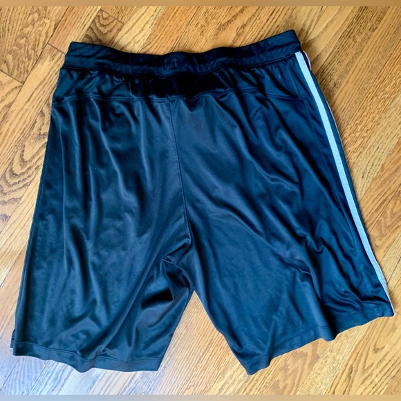 MENS ADIDAS SHORTS - Picture 7 of 7
